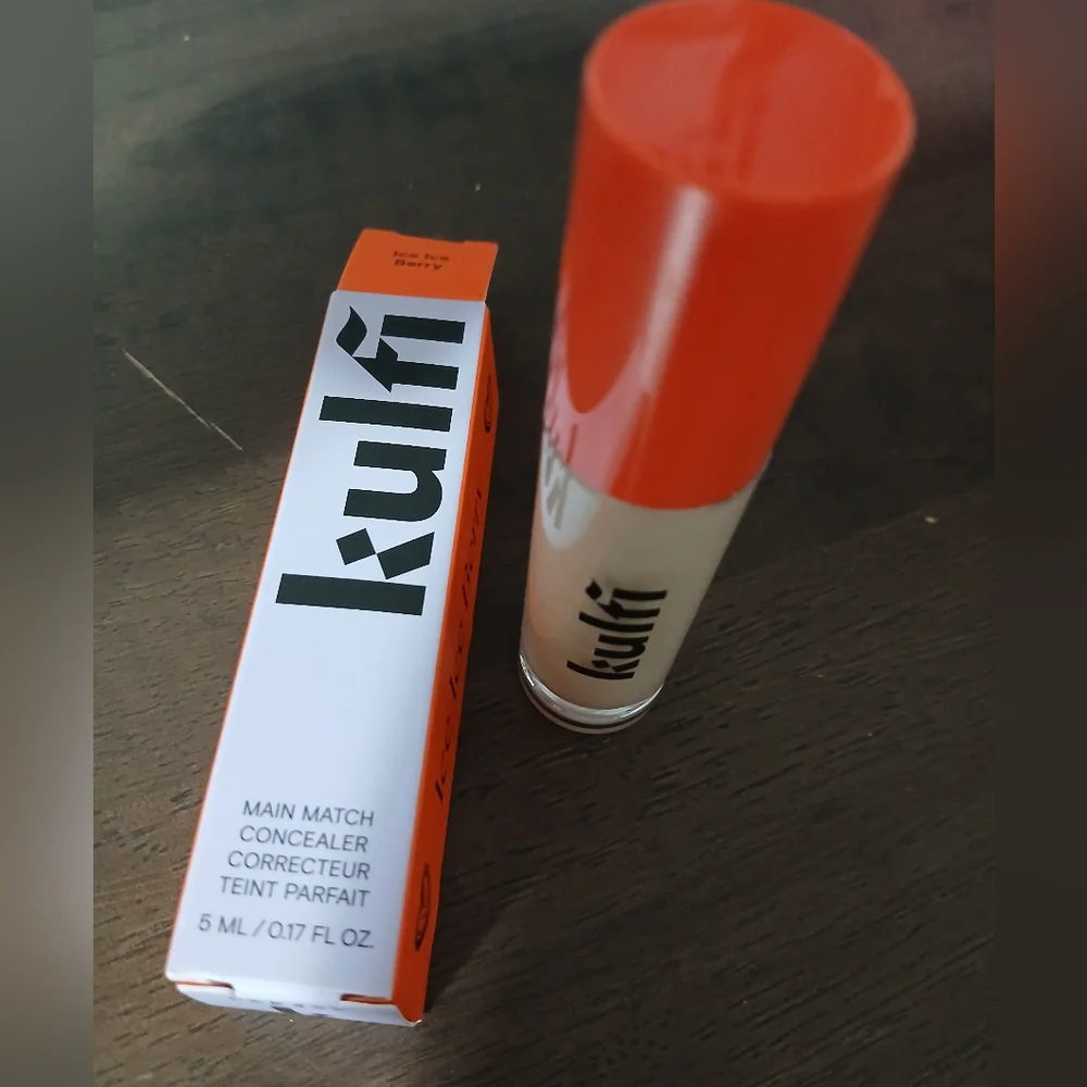 Kulfi Main Match Concealer, a hydrating, crease-proof